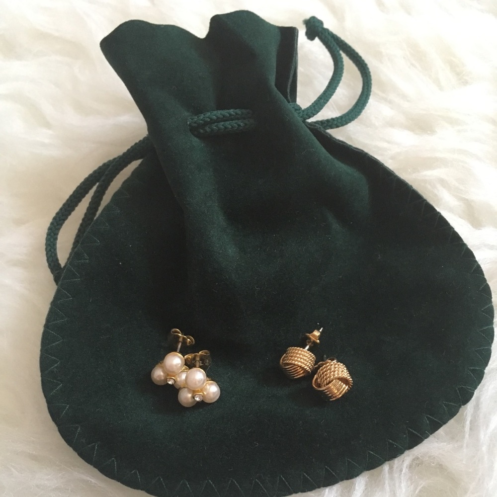 Set of earrings (2)